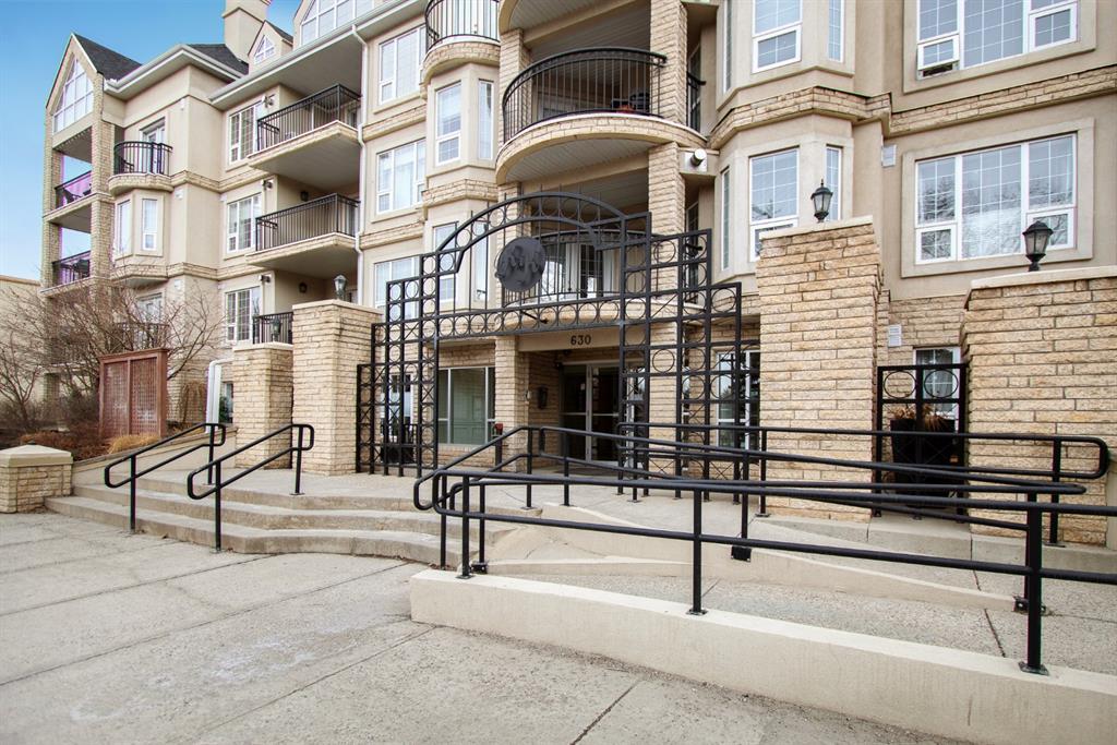 206, 630 10 Street NW  