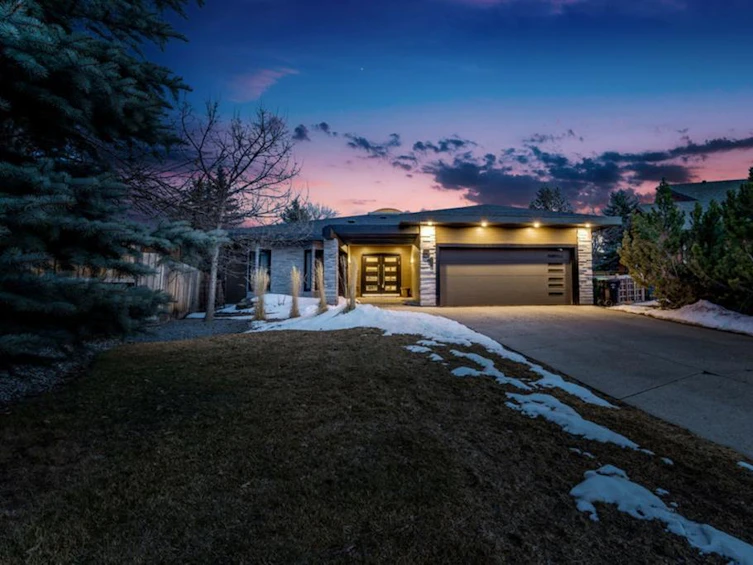 51 Canova Close Southwest, Calgary, AB, T2W 3P7