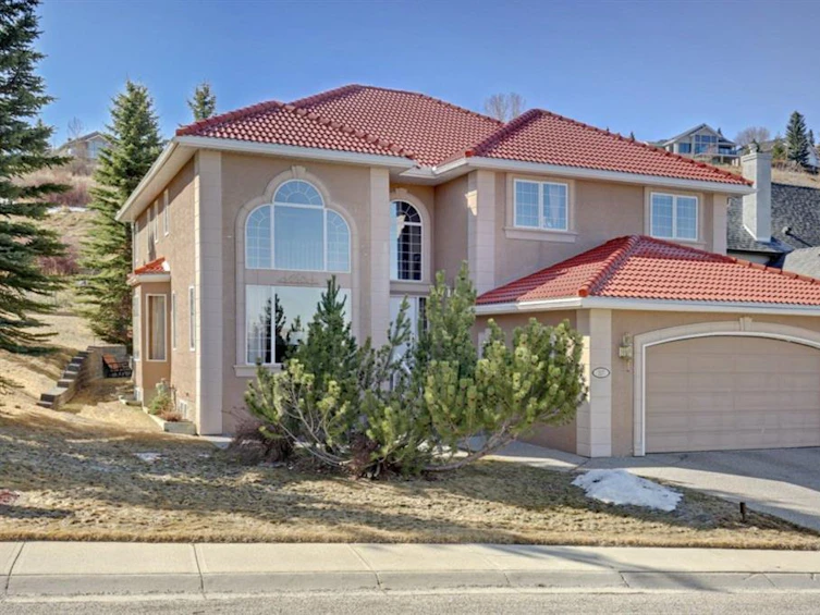 217 Patterson Boulevard Southwest, Calgary, AB, T3H 3J6