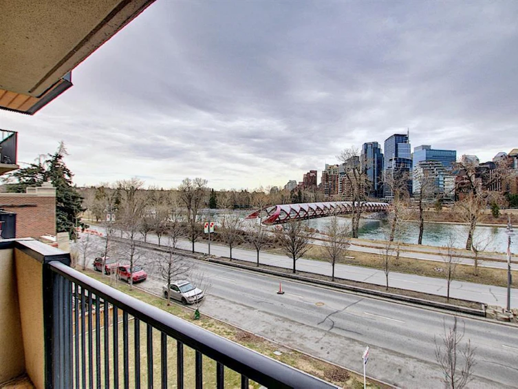 404,-916 Memorial Drive Northwest, Calgary, AB, T3N 3C9