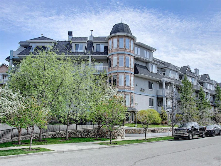 303,-2422 Erlton Street Southwest, Calgary, AB, T2S 3B6