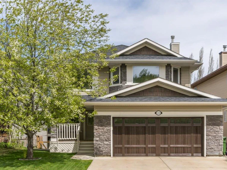 139 Crestmont Drive Southwest, Calgary, AB, T3B 5X9
