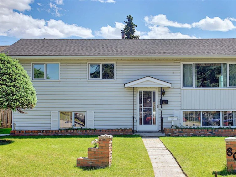 807 Archwood Route Southeast, Calgary, AB, T2J 1C3