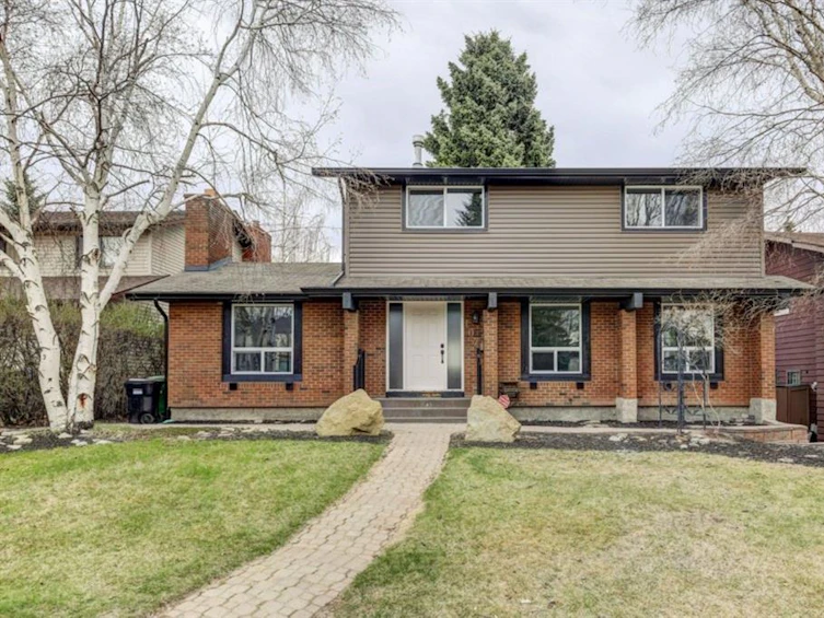 107 Edgehill Place Northwest, Calgary, AB, T3A 2S4