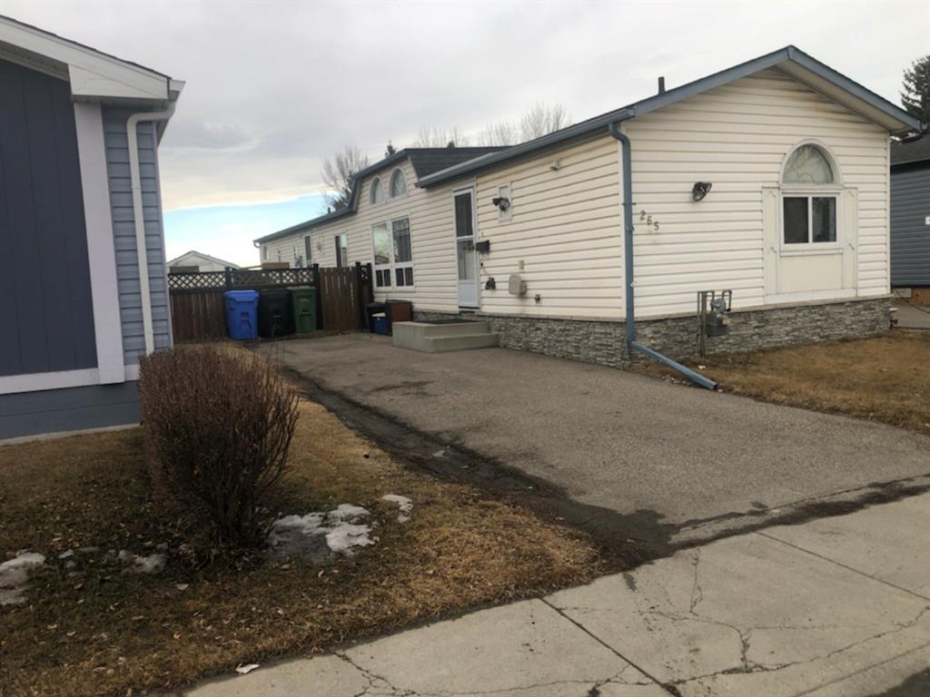 265 Erin Woods Circle Southeast, Calgary, AB, T2B 3C9