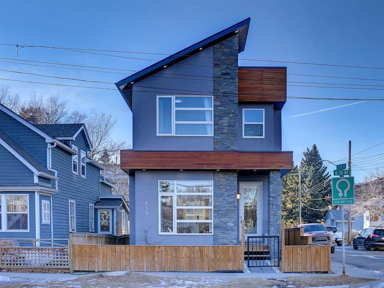 415 6 Street Northeast, Calgary, AB, T2E 3Y2