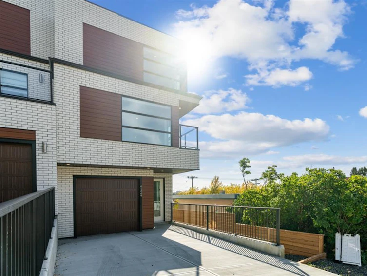 4124 Stanley Road Southwest, Calgary, AB, T2S 2P4