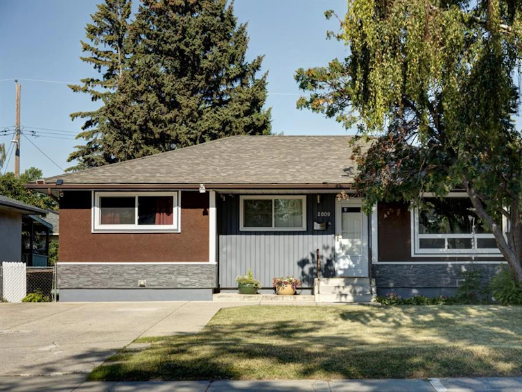 2009 33 Street Southeast, Calgary, AB, T2B 0T9