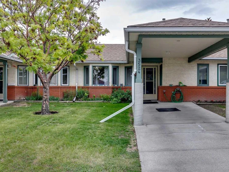 3524 26a Street Southeast, Calgary, AB, T2B 3G8