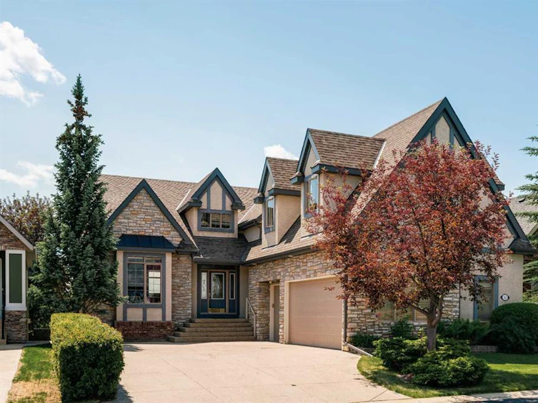 42 Discovery Ridge View Southwest, Calgary, AB, T3H 4P9