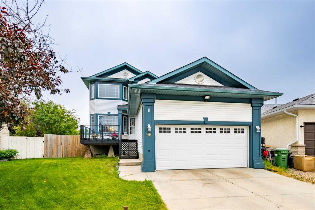 96 Woodside Road Northwest, Airdrie, AB, T4B 2E4
