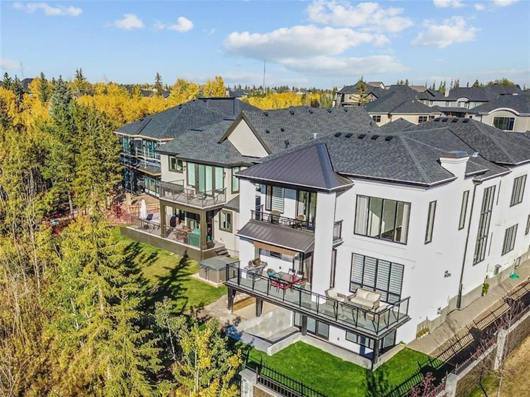 34 Aspen Ridge Park Southwest, Calgary, AB, T3H 0Z8