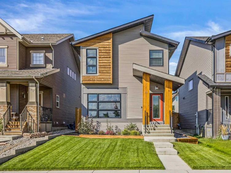 24 Copperpond Park Southeast, Calgary, AB, T2Z 1Z4