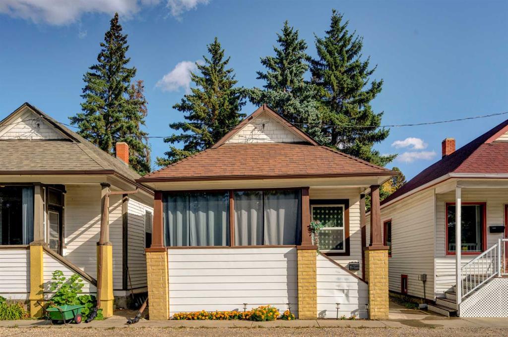 6 New Place Southeast, Calgary, AB, T2G 3Y2