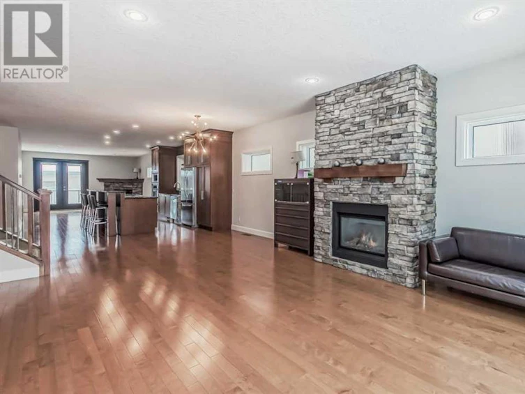 101,-814 Memorial Drive Northwest, Calgary, AB, T2N 3C8