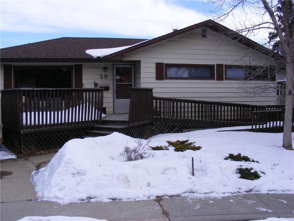 20 NW Collingwood Pl  