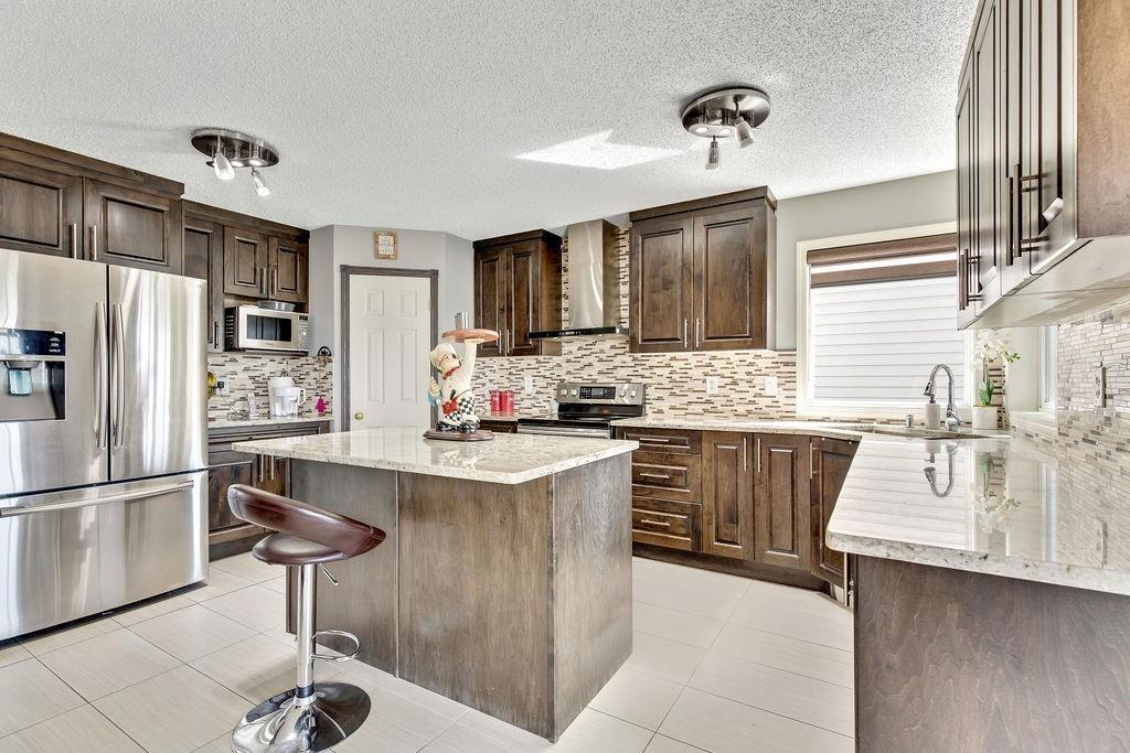 279 NE Taracove Estate Dr  