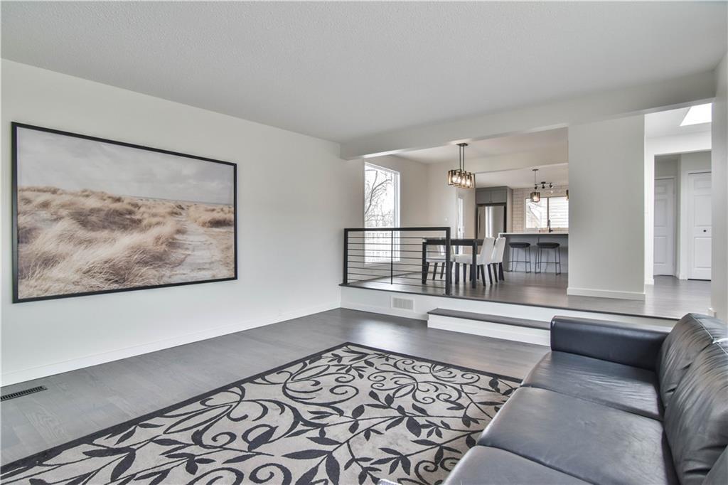 812 Southwest Canterbury Drive  