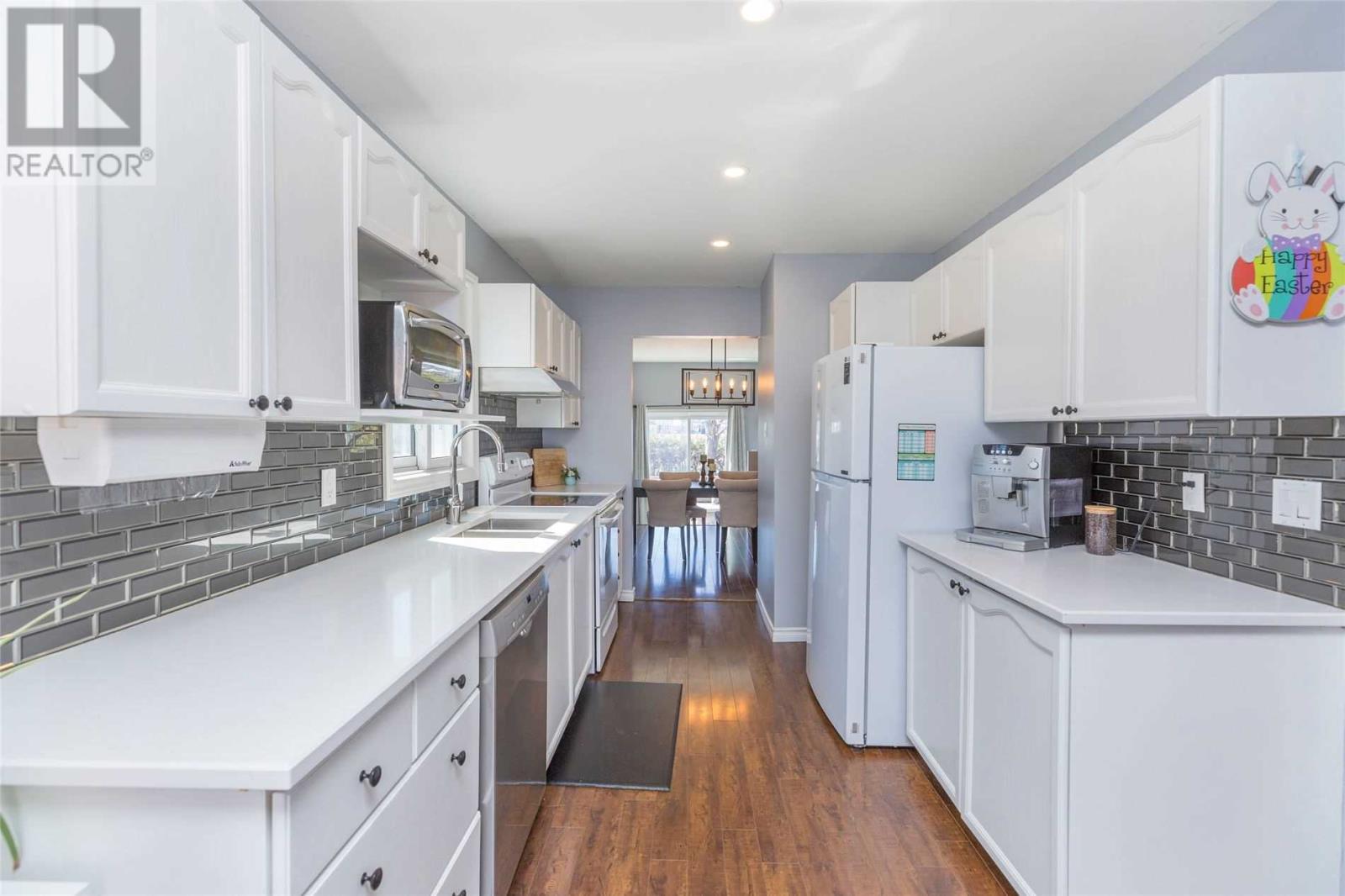 44 Armadale Cres  