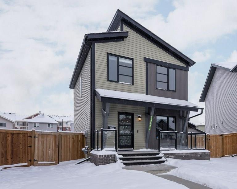 18122 76a Street NW, Edmonton, AB, T5Z 0L8