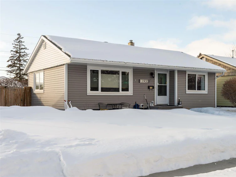 11932 141 Street NW, Edmonton, AB, T5L 2E9