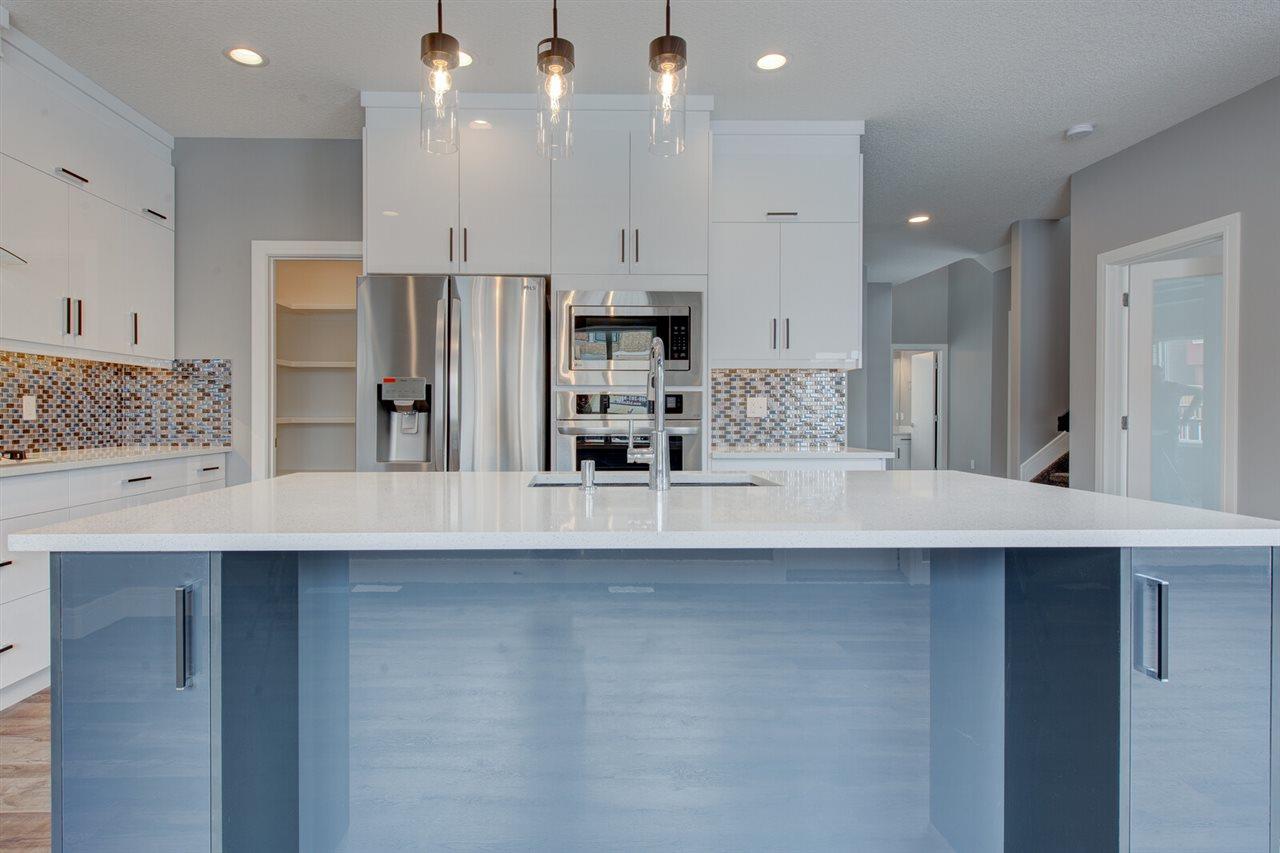 803 176 St SW