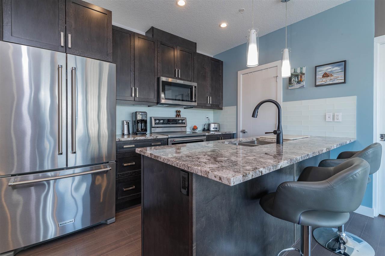 #1506 10238 103 St NW  