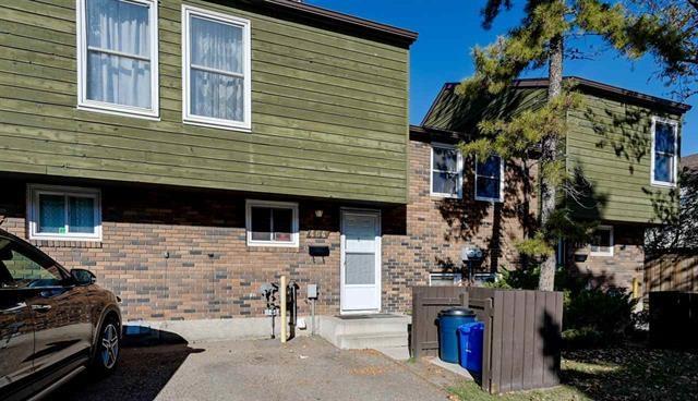 464 Abbottsfield Rd NW