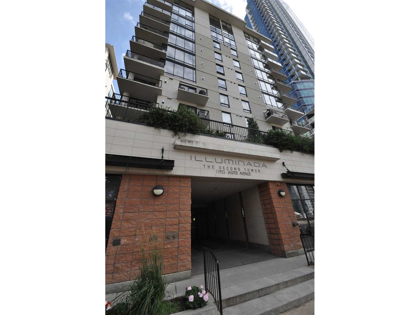 #601 11933 Jasper Av NW