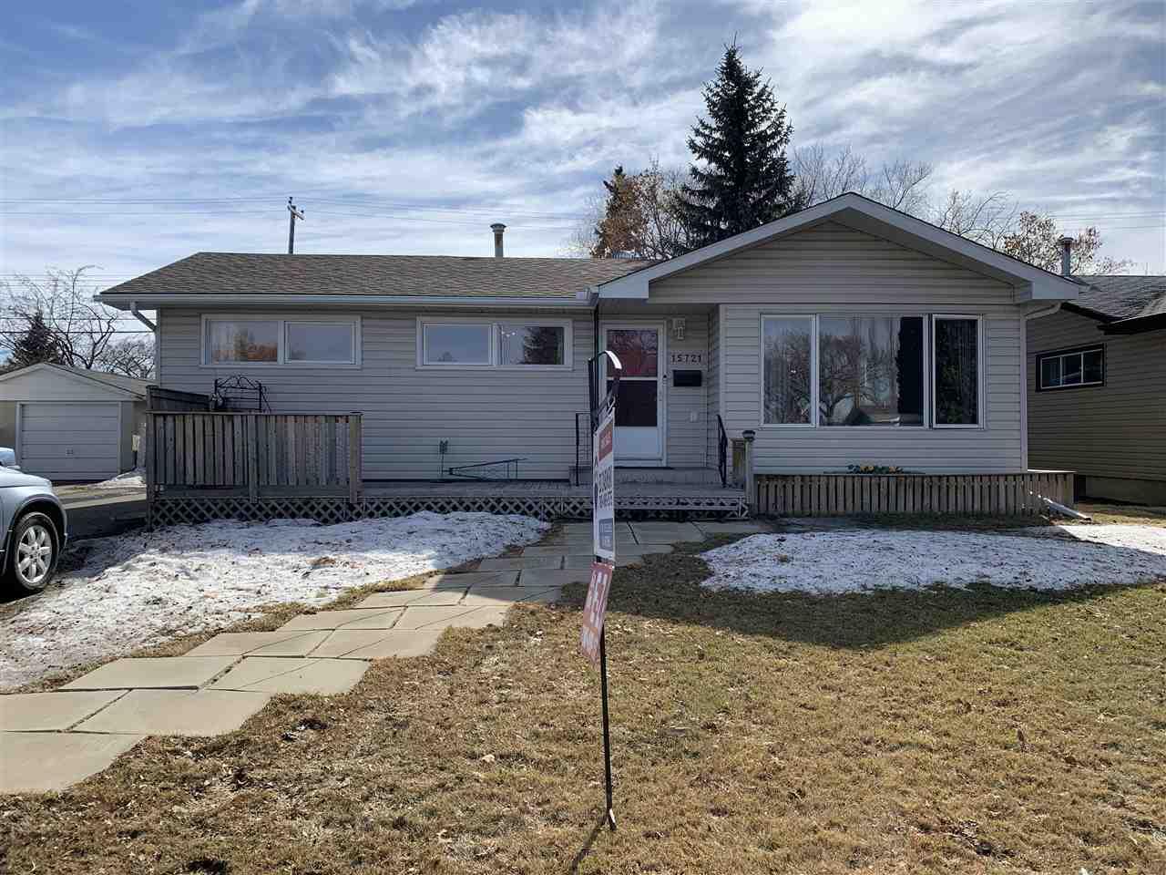 15721 95 Av NW  