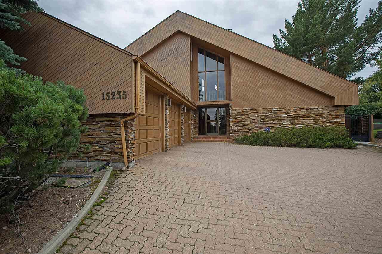 15235 43 Av NW  
