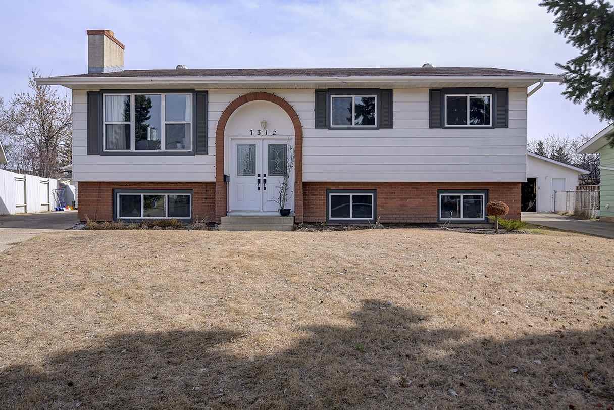7312 21 Av NW