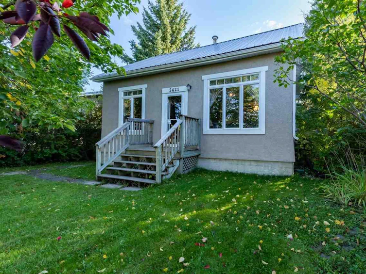 5421 48 Street, Stony Plain, AB, T7Z 1E3