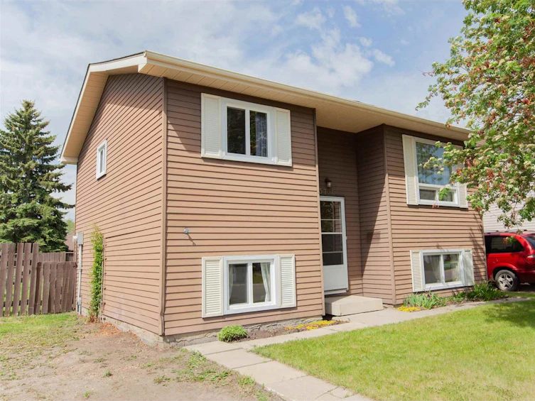 3716 45 Street NW, Edmonton, AB, T6L 3S7