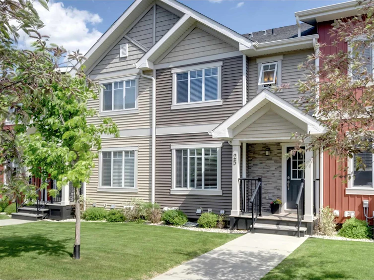 25-675 Albany Wy NW, Edmonton, AB, T6V 0H1