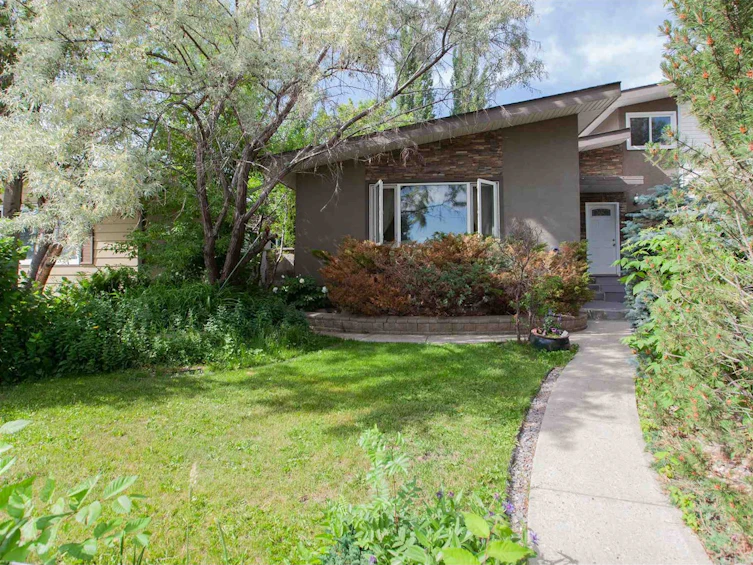 11232 40 Avenue NW, Edmonton, AB, T6J 0R2