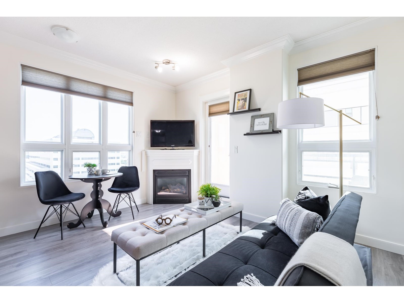 9939 109 Street NW, Edmonton, AB, T5K 1H6