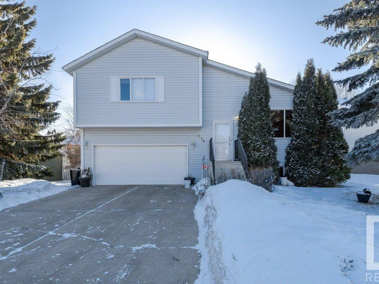 670 Village Drive, Rural Strathcona County, AB, T8A 4N9