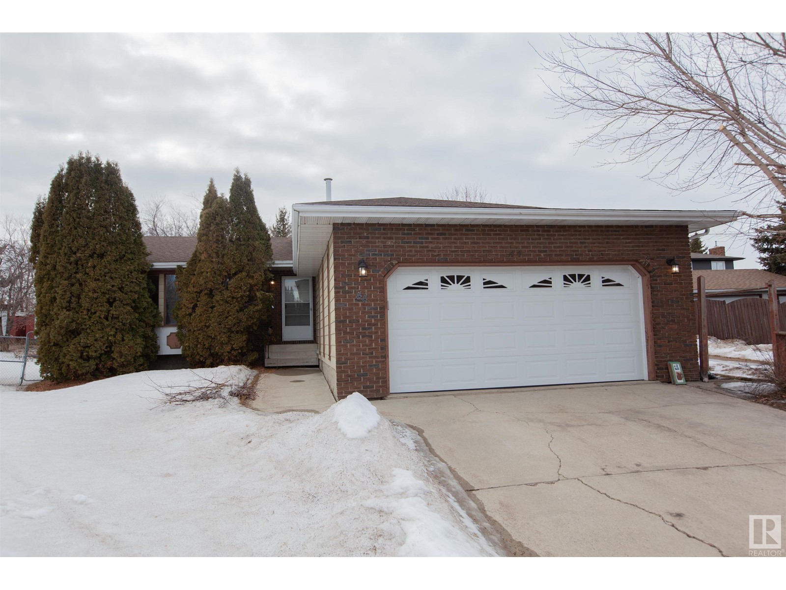 44 William Hustler Crescent, Edmonton, AB, T5Y 2X1