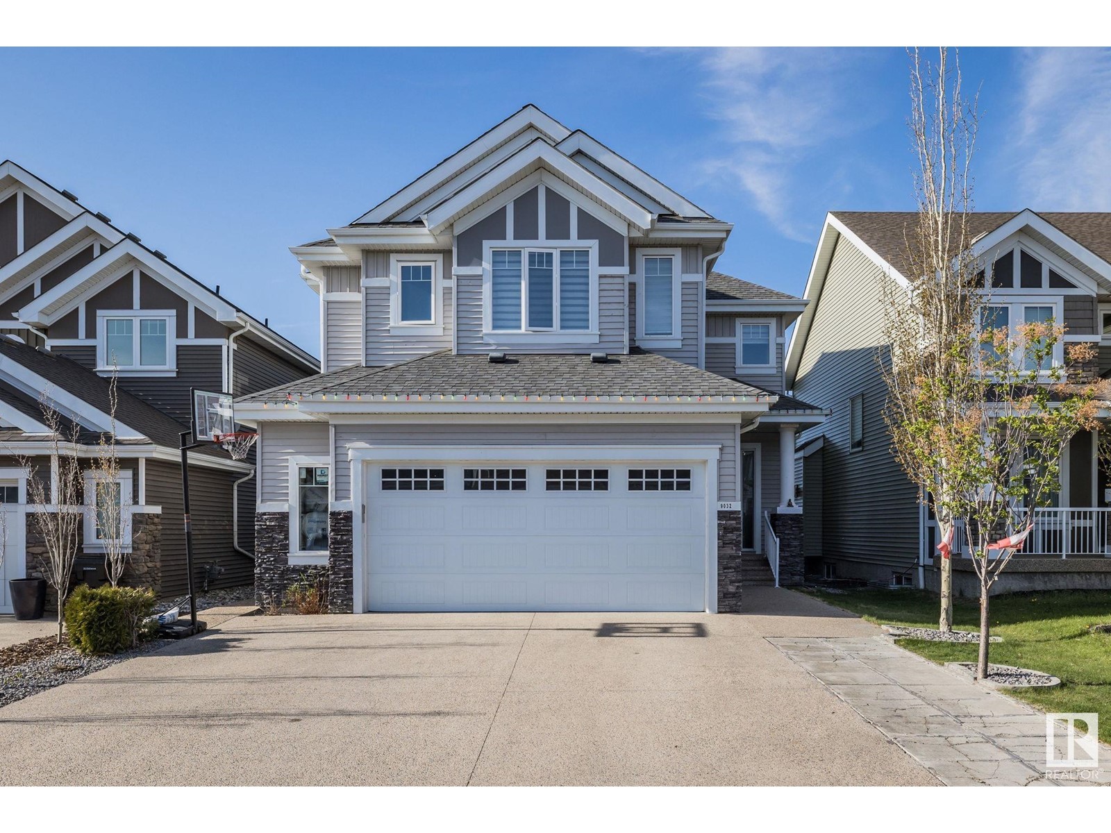 9032 24 Avenue SW, Edmonton, AB, T6X 1A6