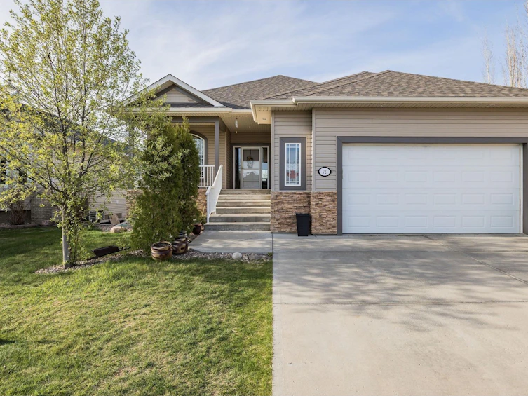 72 Walters Place, Leduc, AB, T9E 0G3