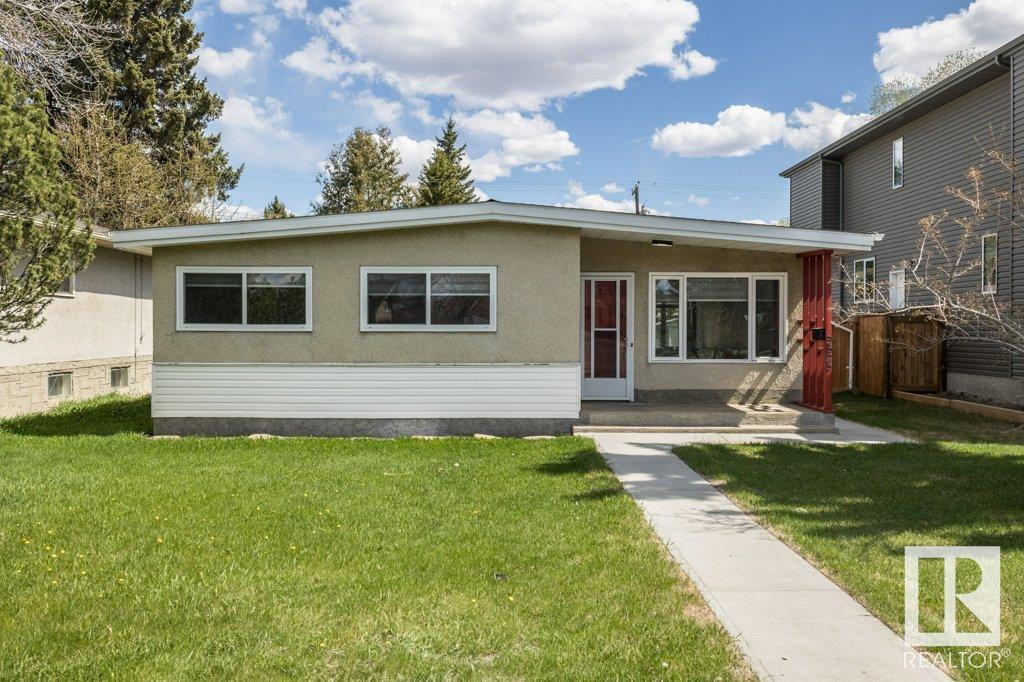 9625 163 Street NW, Edmonton, AB, T5P 3M9