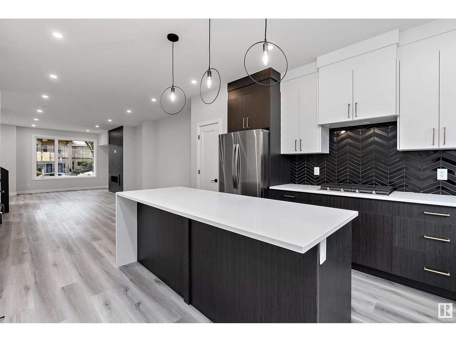 7550 80 Avenue NW, Edmonton, AB, T6C 0S4