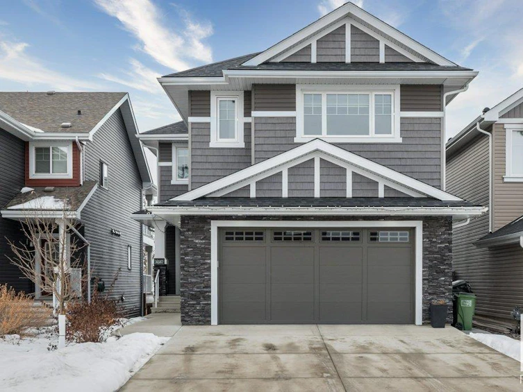 16507 17 Avenue SW, Edmonton, AB, T6W 2Z7