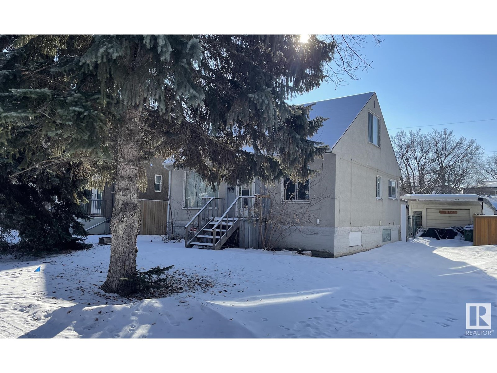 10723 70 Avenue NW, Edmonton, AB, T6H 2G4