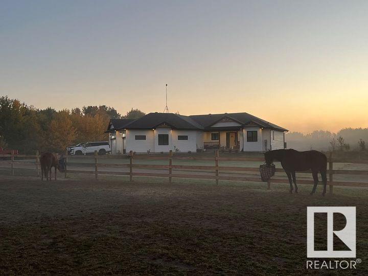 14-54013 Rge Rd 30, Rural Lac Ste. Anne County, AB, T0E 1V0