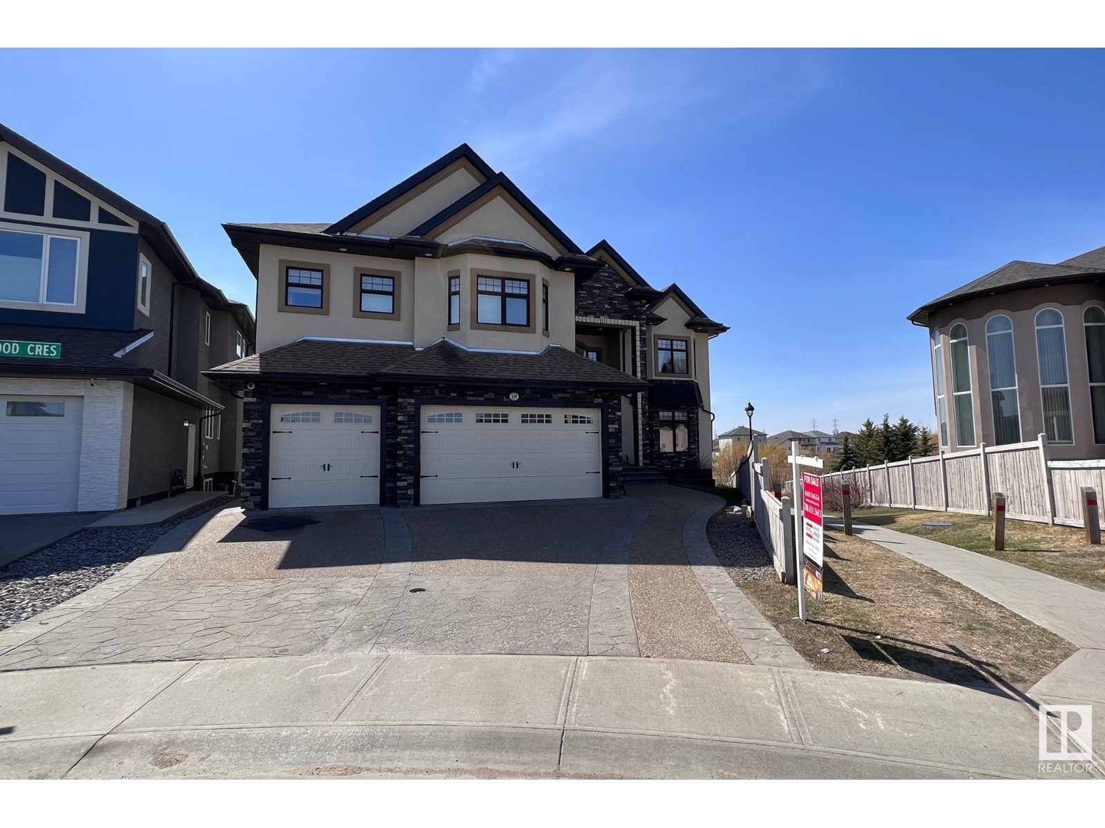 839 Wildwood Cr NW, Edmonton, AB, T6T 0M1