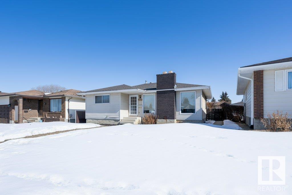 2123 79 Street NW, Edmonton, AB, T6K 2E7