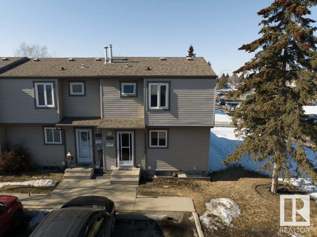 1645 Lakewood Road S, Edmonton, AB, T6K 3B9