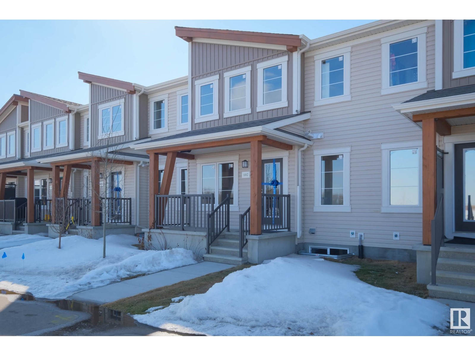 1002 Stillwater Bv NW, Edmonton, AB, T6M 1M8